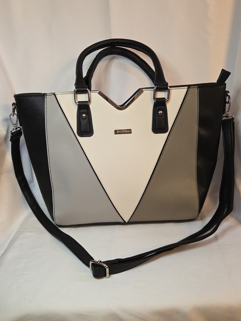 Beautiful Yani J’adore "Noire Mist Collection" Tri-Tone Tote Bag! 👜✨